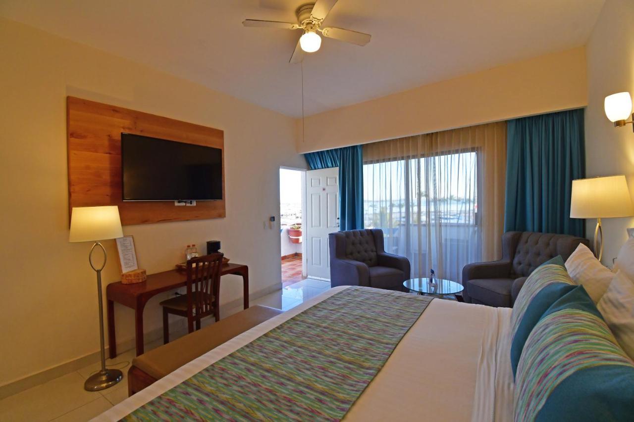 The Westmarine Waterfront Hotel 라파스 외부 사진