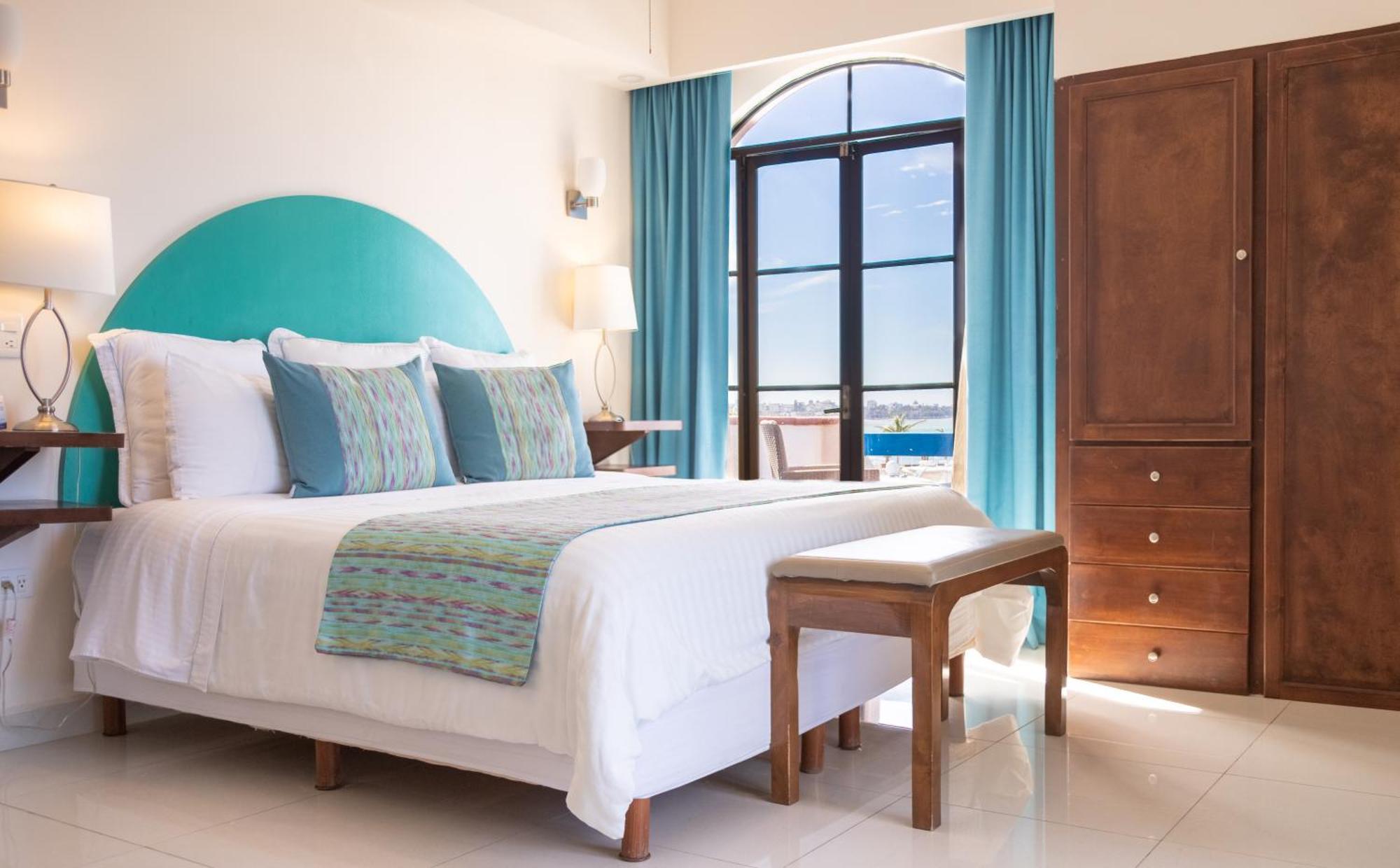 The Westmarine Waterfront Hotel 라파스 외부 사진