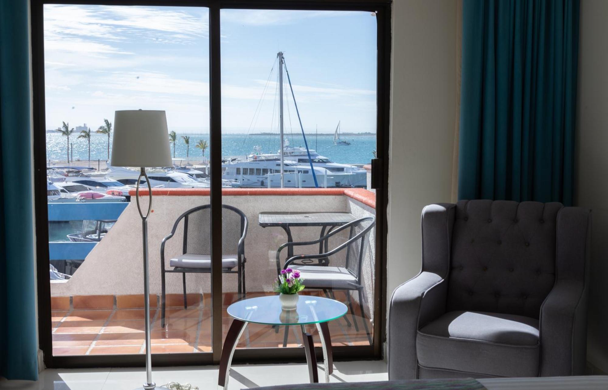 The Westmarine Waterfront Hotel 라파스 외부 사진